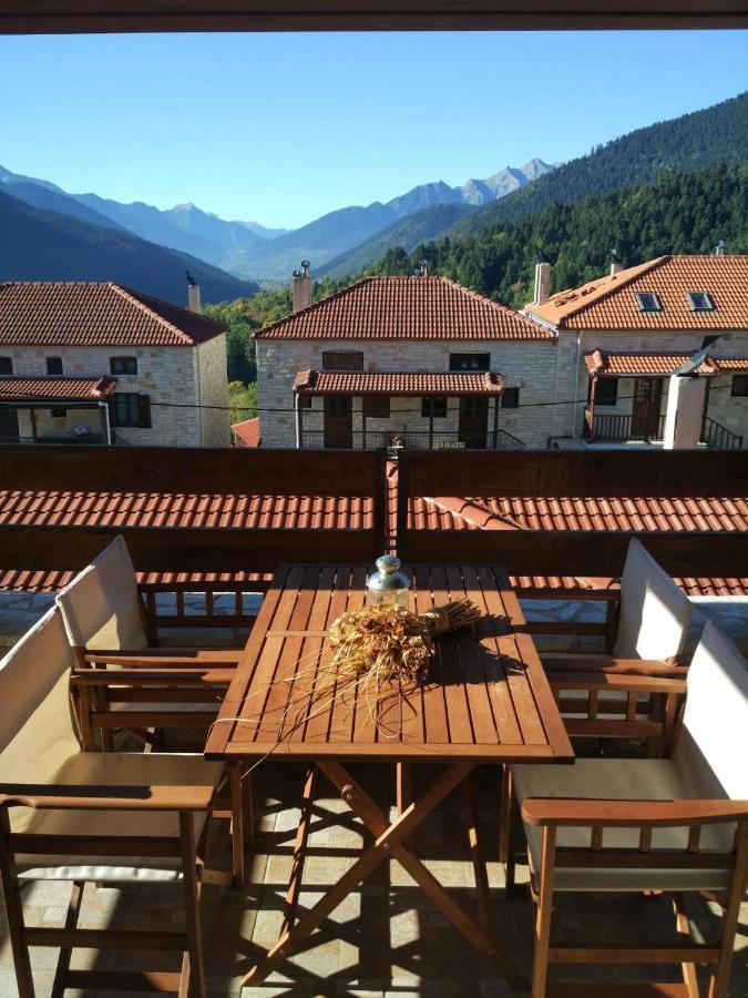 La Casa Di Pietra Villa Karpenísion Eksteriør bilde